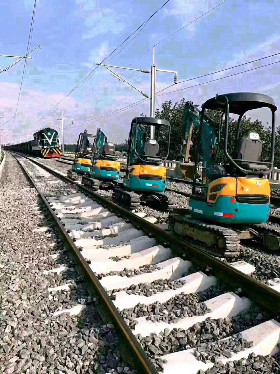 新年伊始蘇州小挖機(jī)租賃公司開始招募駕駛員啦！(圖1)